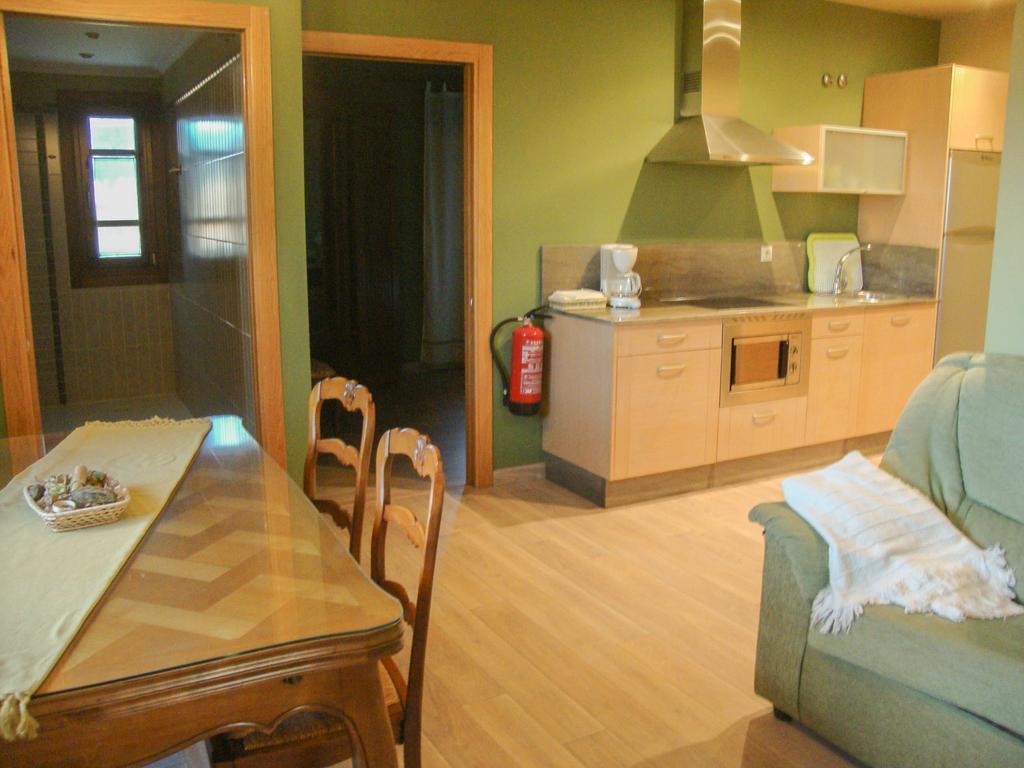 Apartamentos Fandin Ribadeo Oda fotoğraf
