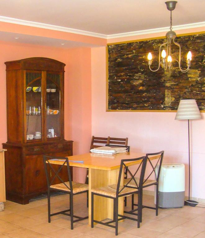 Apartamentos Fandin Ribadeo Oda fotoğraf
