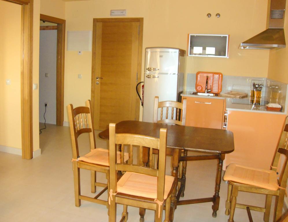 Apartamentos Fandin Ribadeo Oda fotoğraf