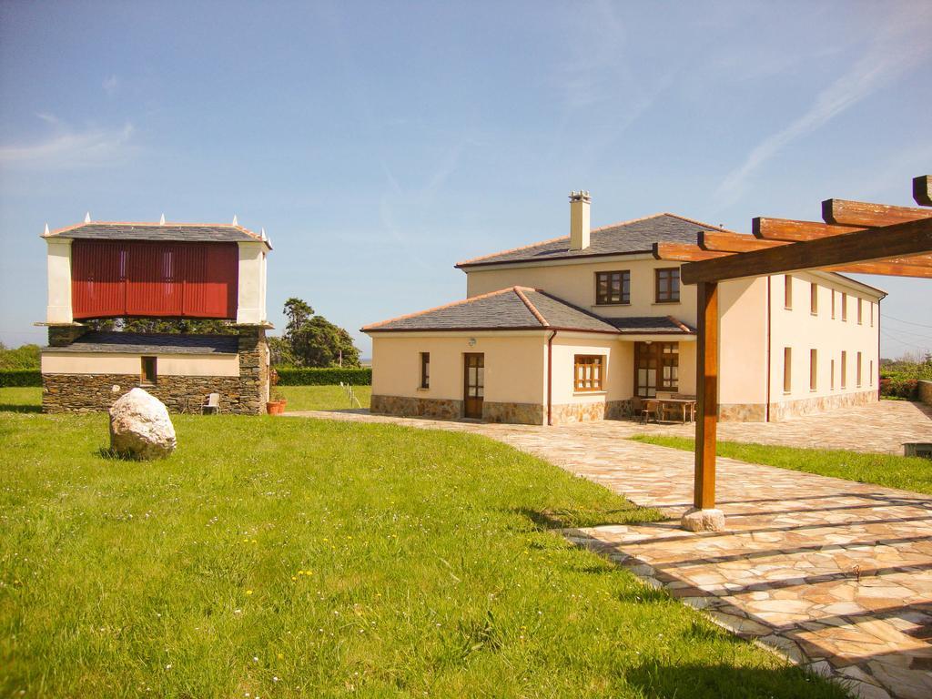 Apartamentos Fandin Ribadeo Dış mekan fotoğraf