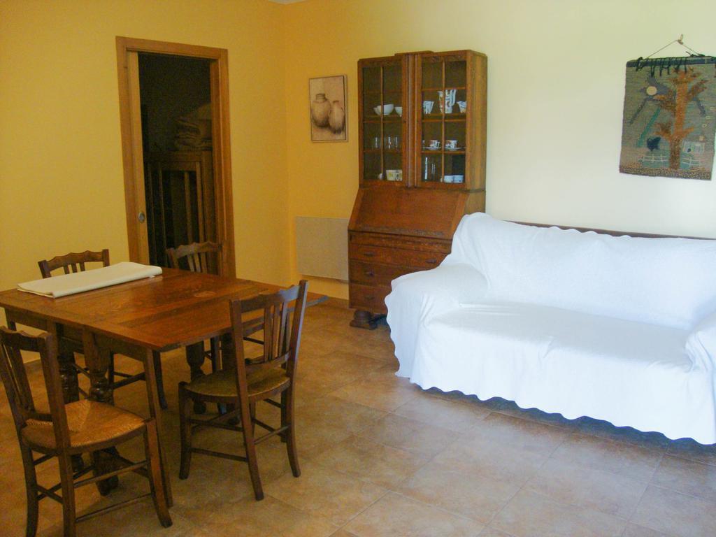 Apartamentos Fandin Ribadeo Oda fotoğraf