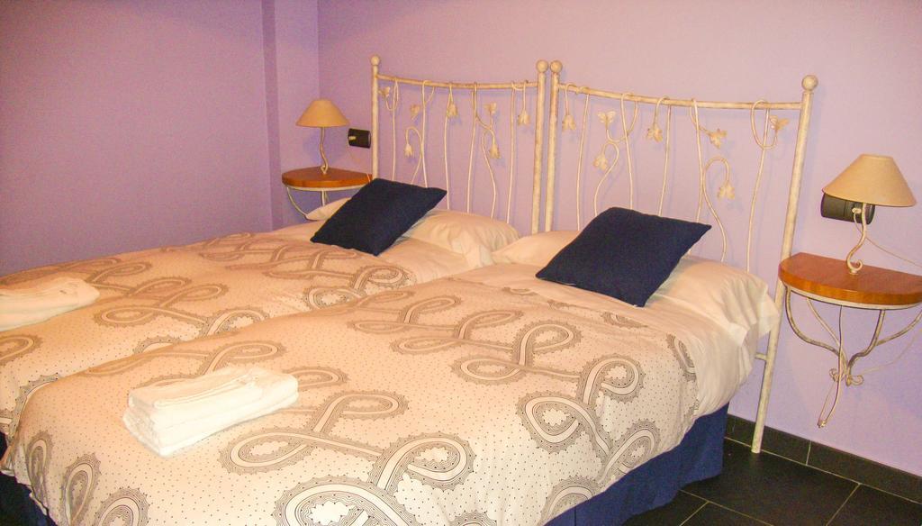 Apartamentos Fandin Ribadeo Oda fotoğraf