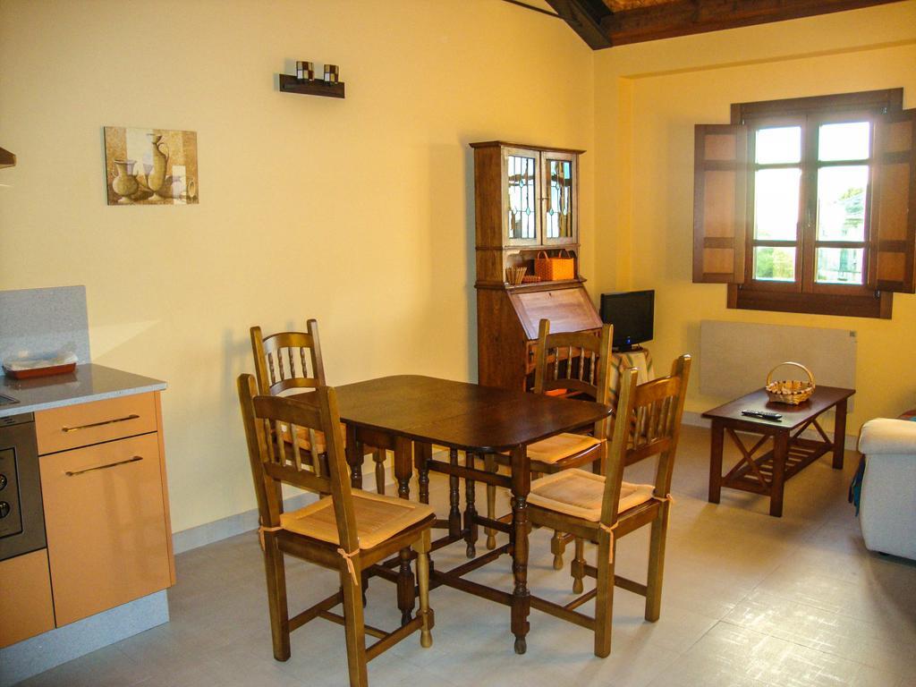 Apartamentos Fandin Ribadeo Oda fotoğraf