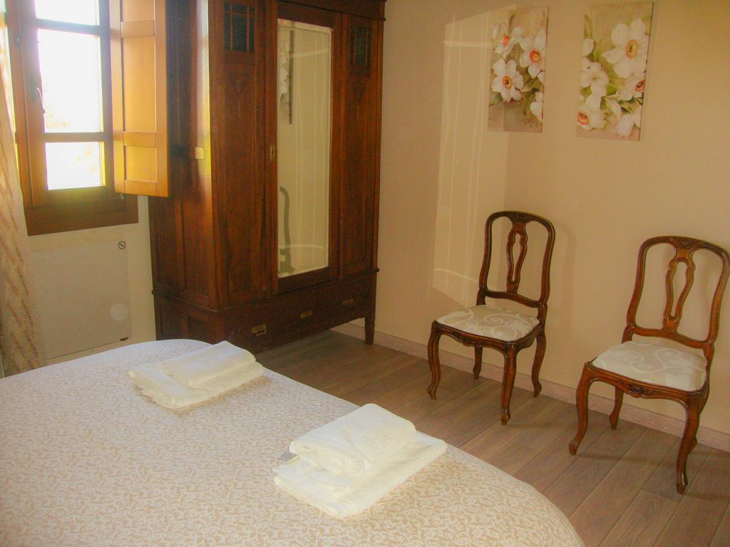 Apartamentos Fandin Ribadeo Oda fotoğraf