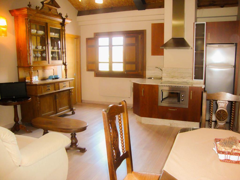 Apartamentos Fandin Ribadeo Oda fotoğraf