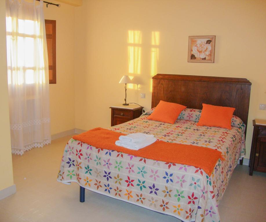 Apartamentos Fandin Ribadeo Oda fotoğraf